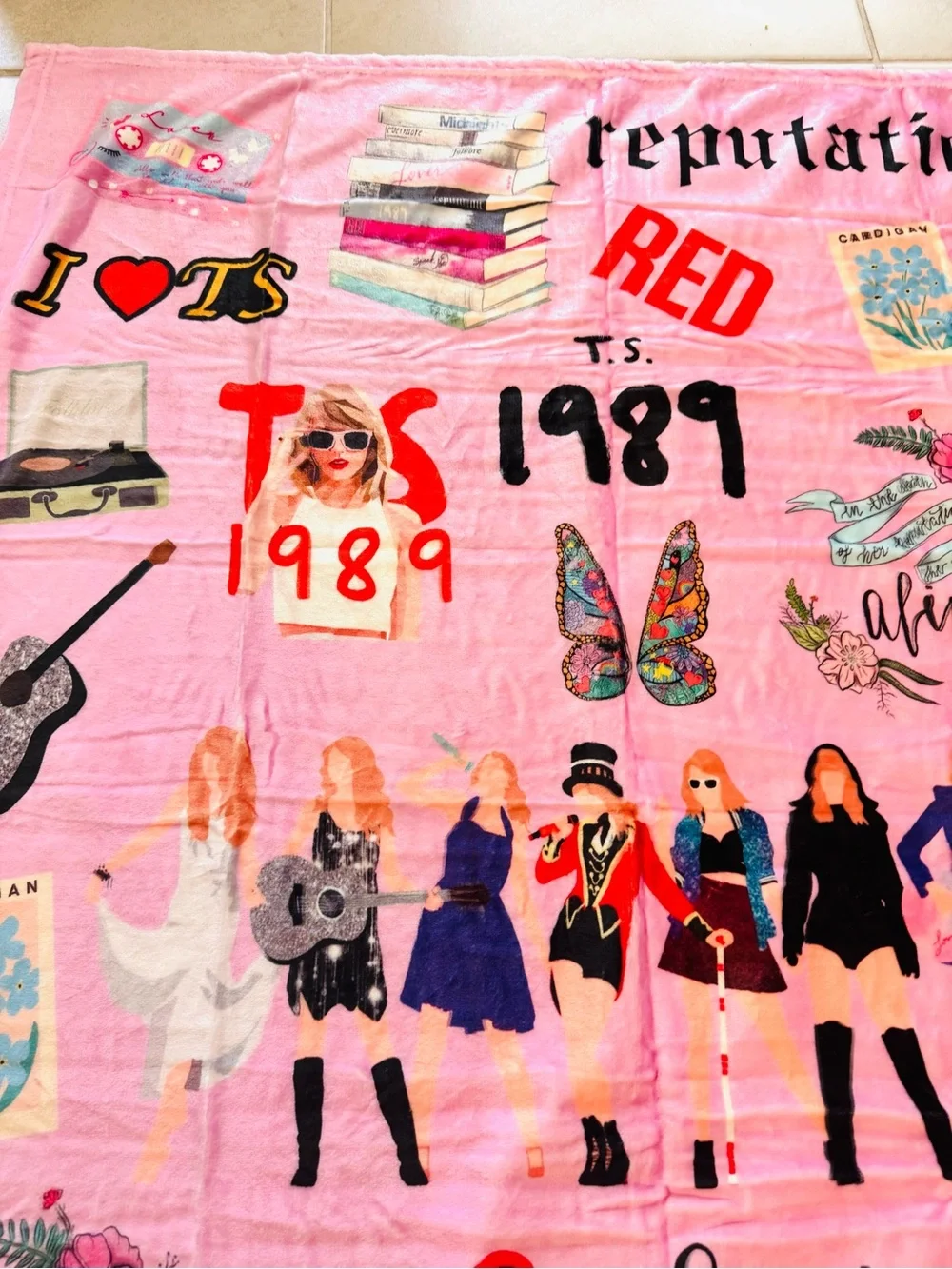 Taylor Swift Lavender Graphic Throw Blanket - Purple, Red, Black